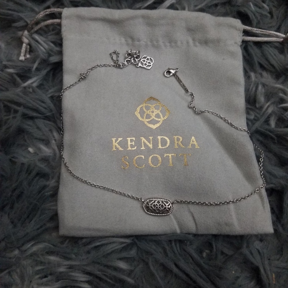 Kendra scott necklace
